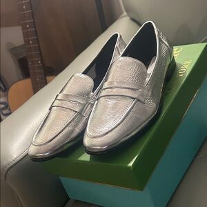 Kate Spade Genevieve Silver Loafers Sz. 7.5